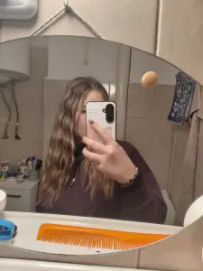 Visi Júlia