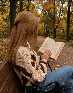 Turning_pages_with_me